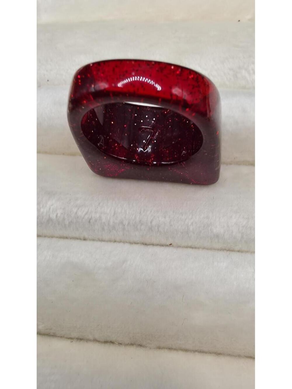 Sparkling Burgundy Red Resin Square Ring - Picture 5 of 5
